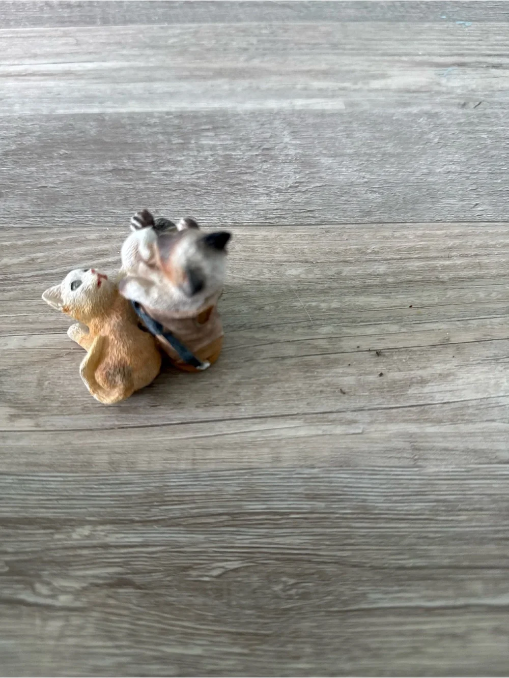 Hand-Painted Cat Figurine Set - Brown & Cream